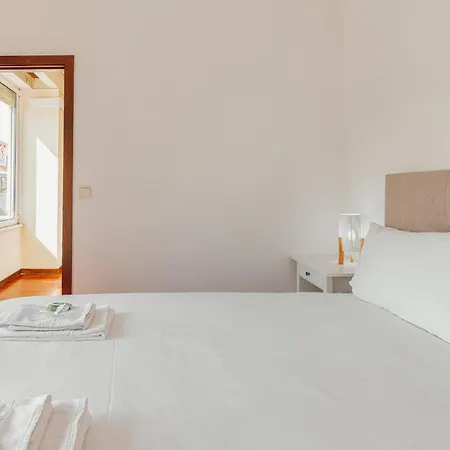 Bright Modern Boavista By Vacationy * ポルト